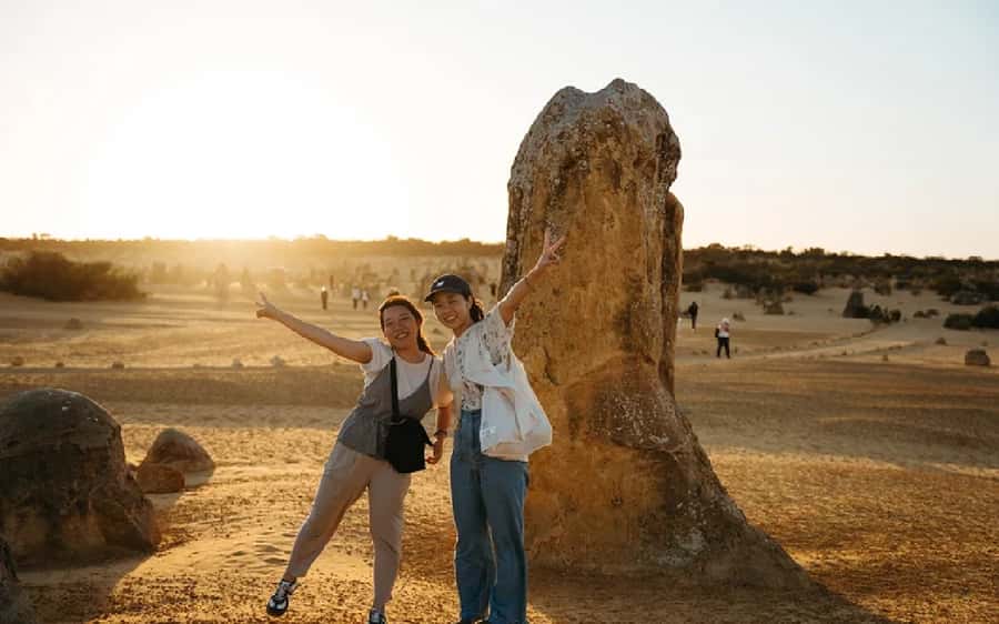 Perth: Pinnacles Desert Sunset & Stargazing with Dinner - Practical ways to make the day better