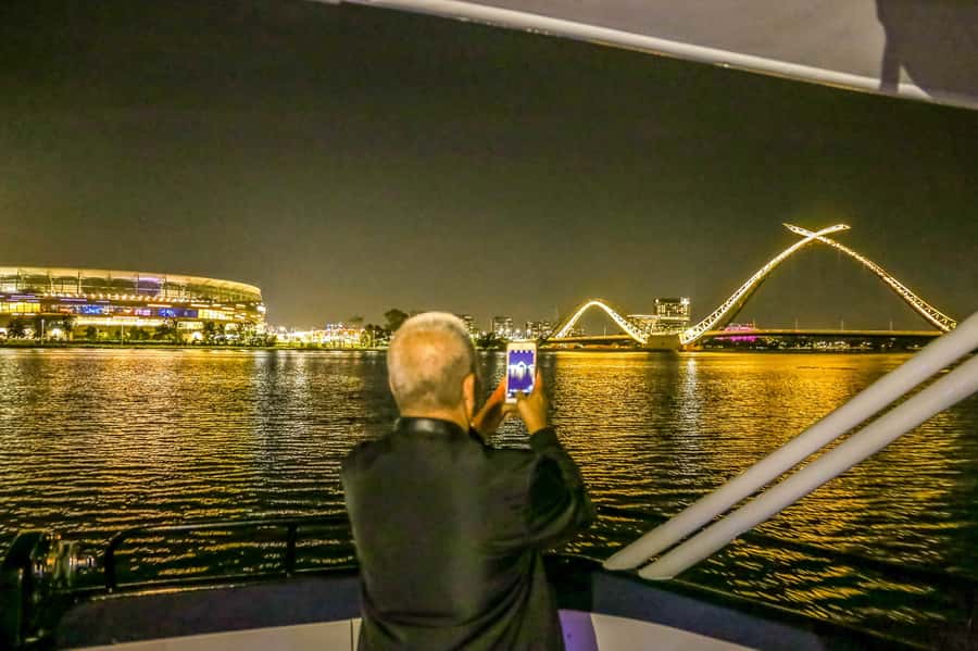 Perth: Swan River Dinner Cruise - Cancellation and booking flexibility