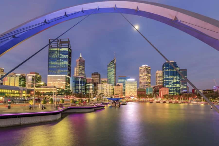 Perth: Swan River Dinner Cruise - Live music, DJs, and the post-dinner dance floor
