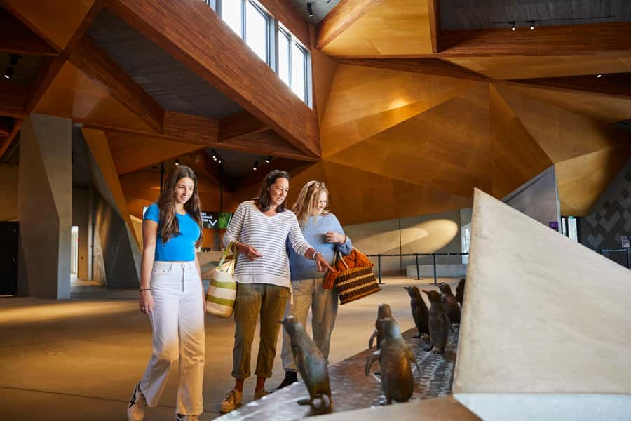 Phillip Island: Penguins and Wildlife Full-Day Tour - Cowes: your practical meal break