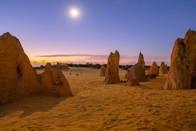 Pinnacles Sunset Stargazing Dinner Experience Small Group Tour - Guilderton Lookout: A Useful First Break
