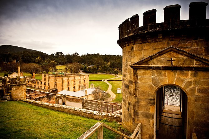 Port Arthur and Tasman Sights with Harbour Cruise - Chocolate and lavender, two lighter stops