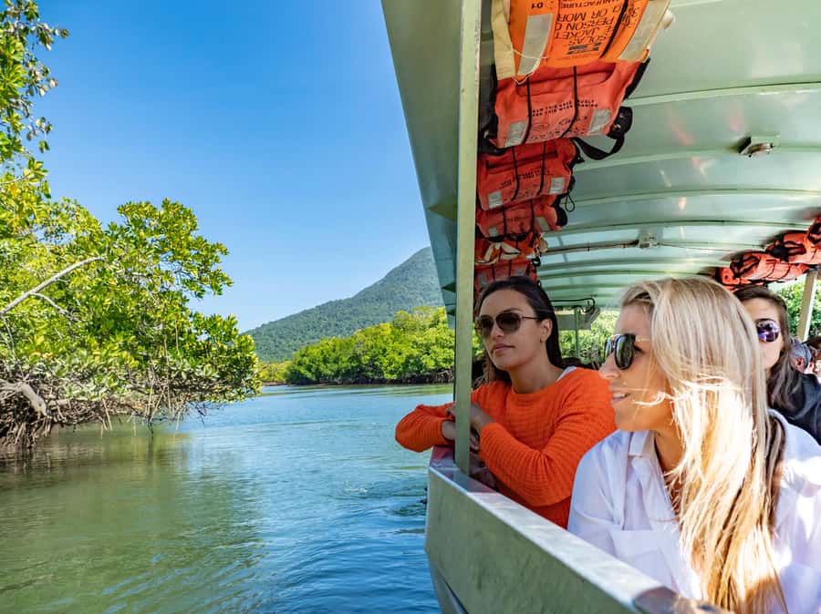 Port Douglas: Daintree Rainforest and Cape Tribulation Tour - Lunch at Heritage Lodge
