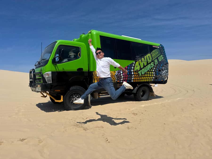 Port Stephens: Unlimited Sandboarding & 4WD Sand Dune Tour - Who will enjoy this most