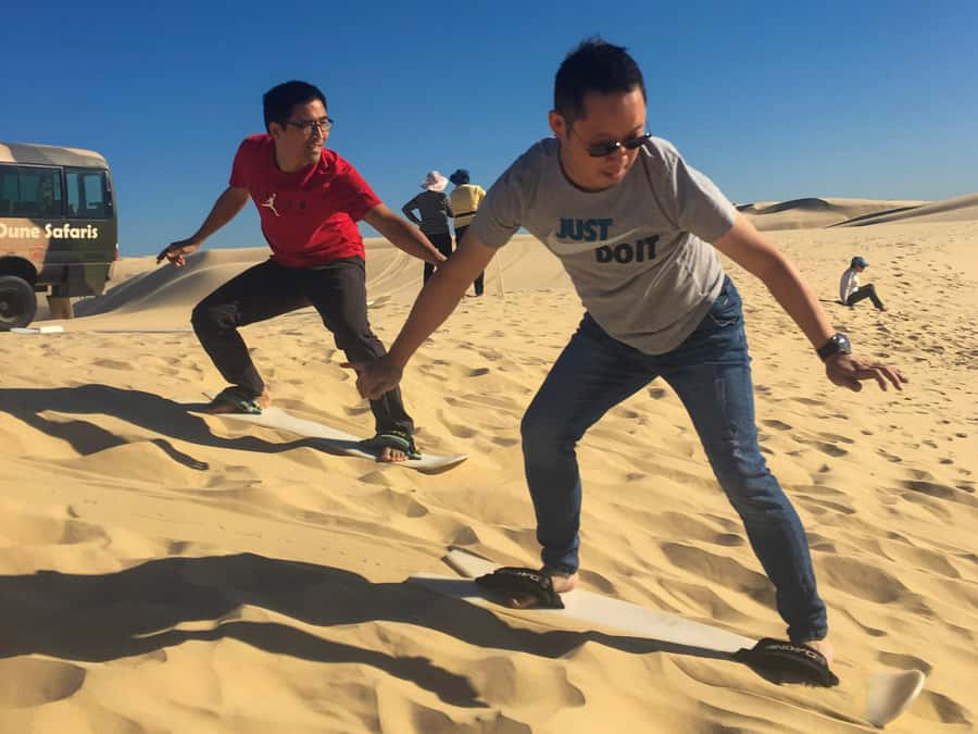 Port Stephens: Unlimited Sandboarding with 4WD Dune Transfer - Choosing the right dune and board