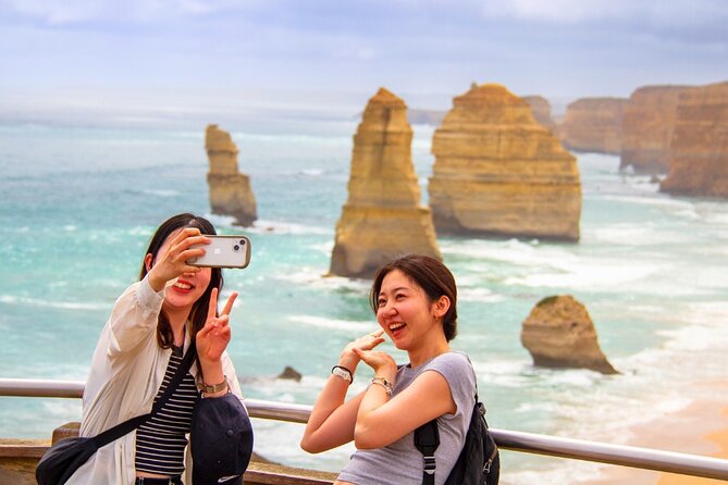 Small-Group Great Ocean Road Classic Day Tour from Melbourne - Apollo Bay gives you food and breathing room