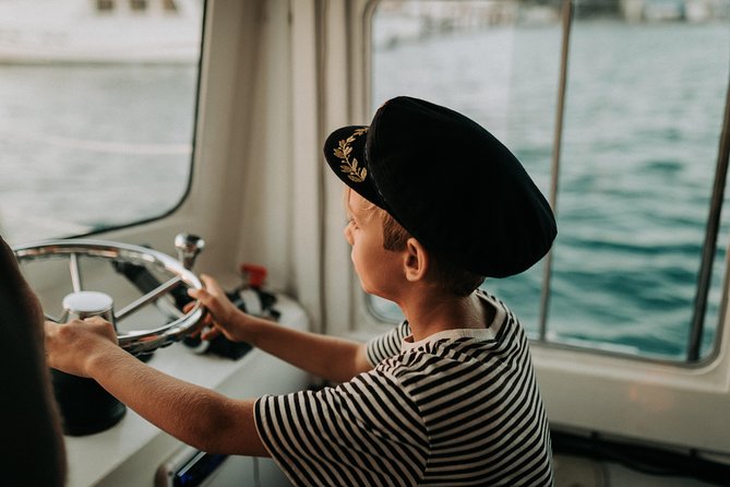 Sunset Cruise Mooloolaba - Food, Drinks, and Table Service