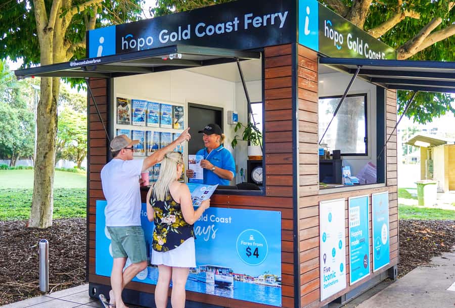 Surfers Paradise: 2-Hour Gold Coast Sightseeing Cruise - Key points at a glance