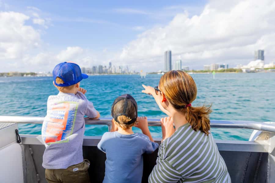 Surfers Paradise: 2-Hour Gold Coast Sightseeing Cruise - Leaving from Appel Park in Surfers Paradise