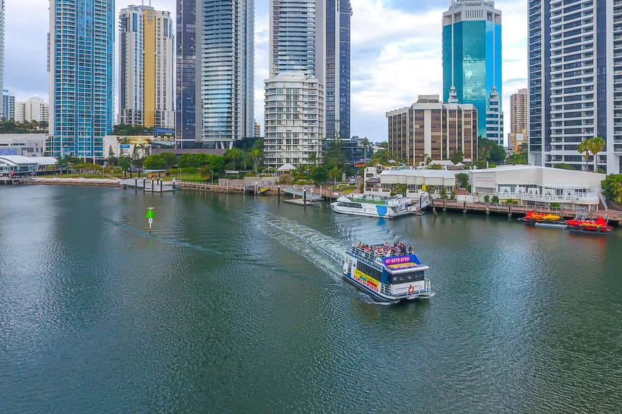 Surfers Paradise: Sightseeing Morning River and Canal Cruise - Finding the jetty at Cavill Avenue