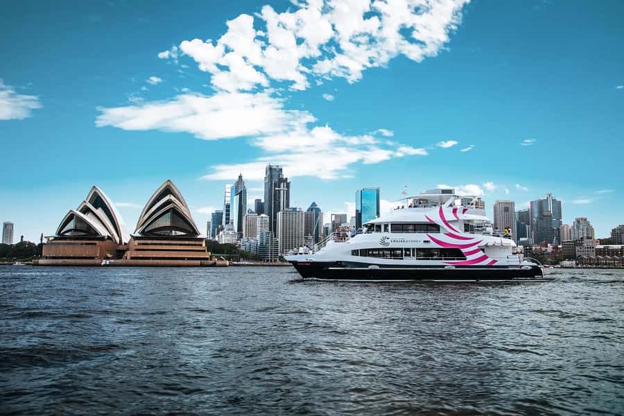 Sydney: 2-Course All Inclusive Lunch Harbour Cruise - Lunch with a harbour view