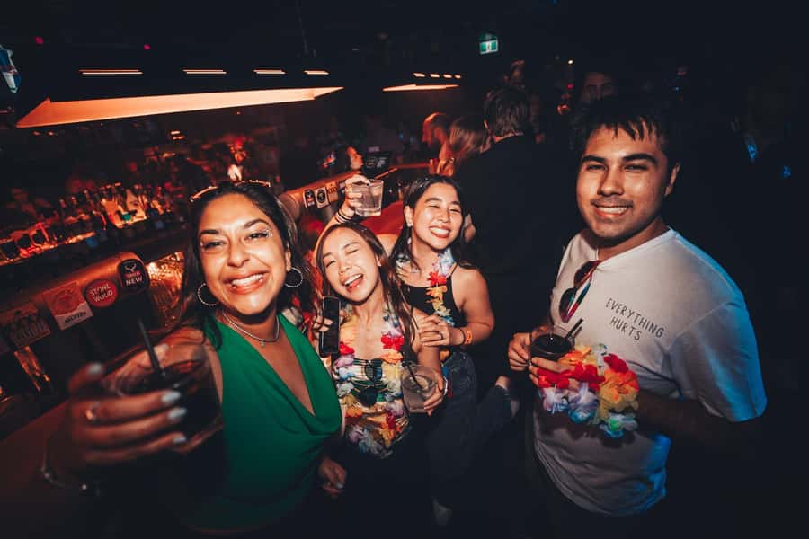Sydney: Big Night Out Pub Crawl with Local Party Hosts - One hour at 3 Wise Monkeys
