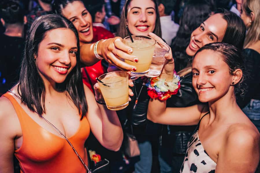 Sydney: Big Night Out Pub Crawl with Local Party Hosts - What you receive for $34