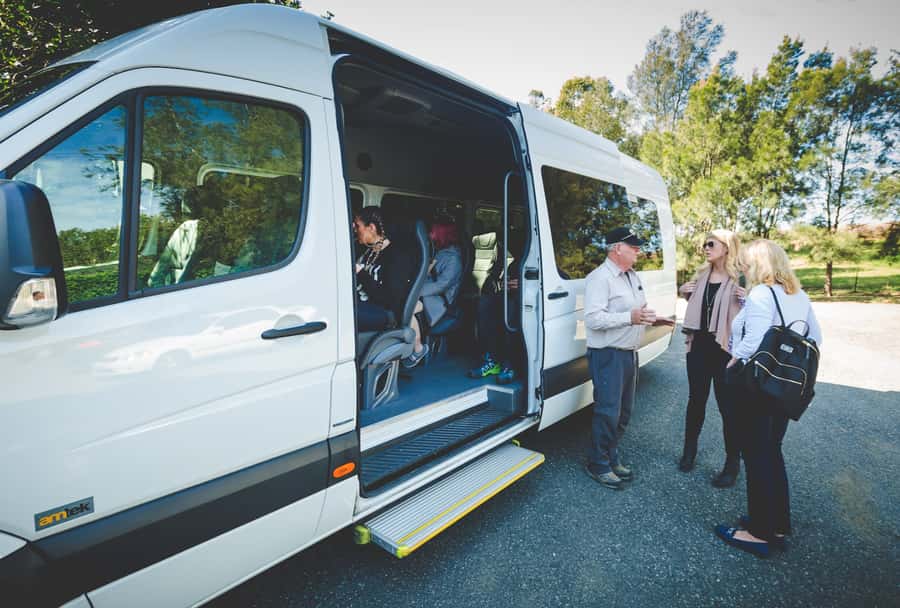 Sydney: Blue Mountains Wildlife & Bushwalk Small-Group Tour - Lunch in Leura or Katoomba