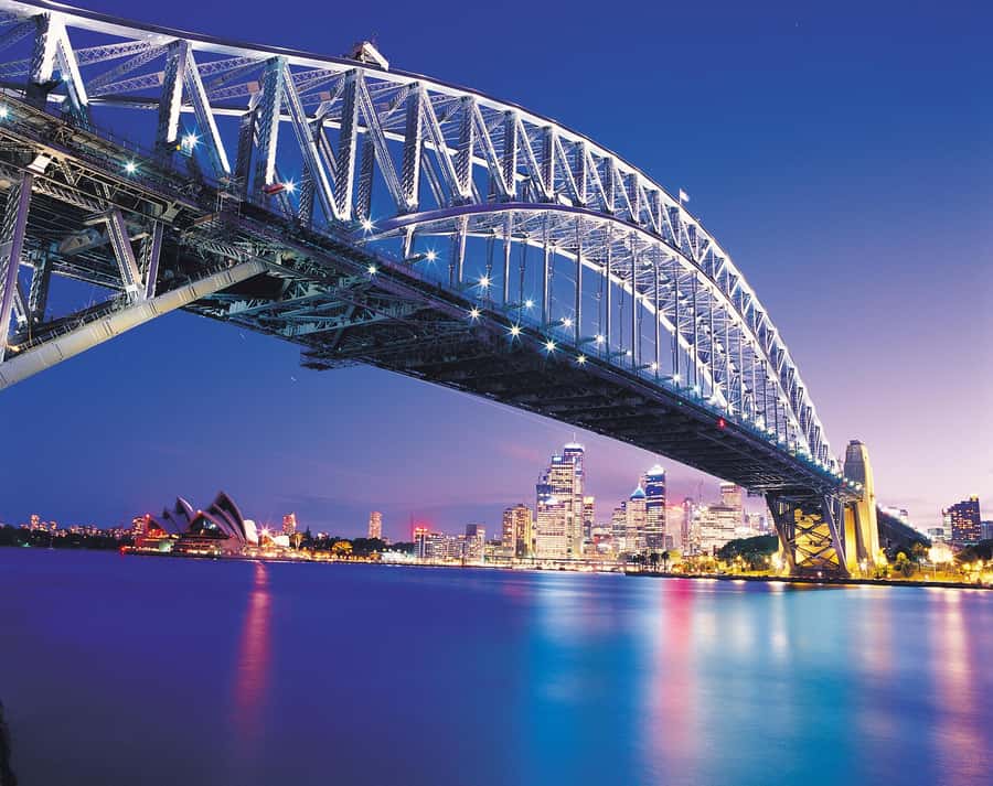 Sydney: BridgeClimb Sydney Harbour Summit Night - Why a night climb changes Sydney Harbour