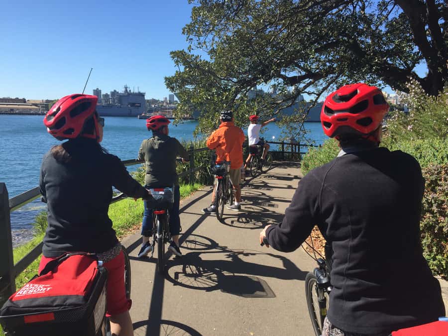Sydney: Guided Harbour E-Bike Tour - The Opera House, Walsh Bay, and sandstone stories