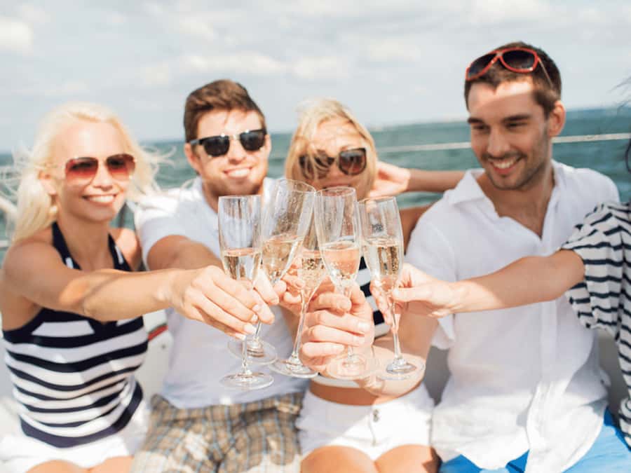 Sydney Harbour: 3-Hour Lunch Cruise with Live Music - Dessert, fruit, tea, and coffee