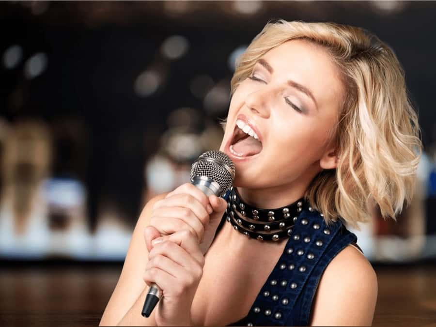 Sydney Harbour: 3-Hour Lunch Cruise with Live Music - Five minutes for safety, then Sydney opens up