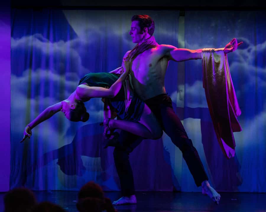 Sydney Harbour: Cabaret Cruise with 3-Course Dinner - The three-course dinner: what arrives at your table