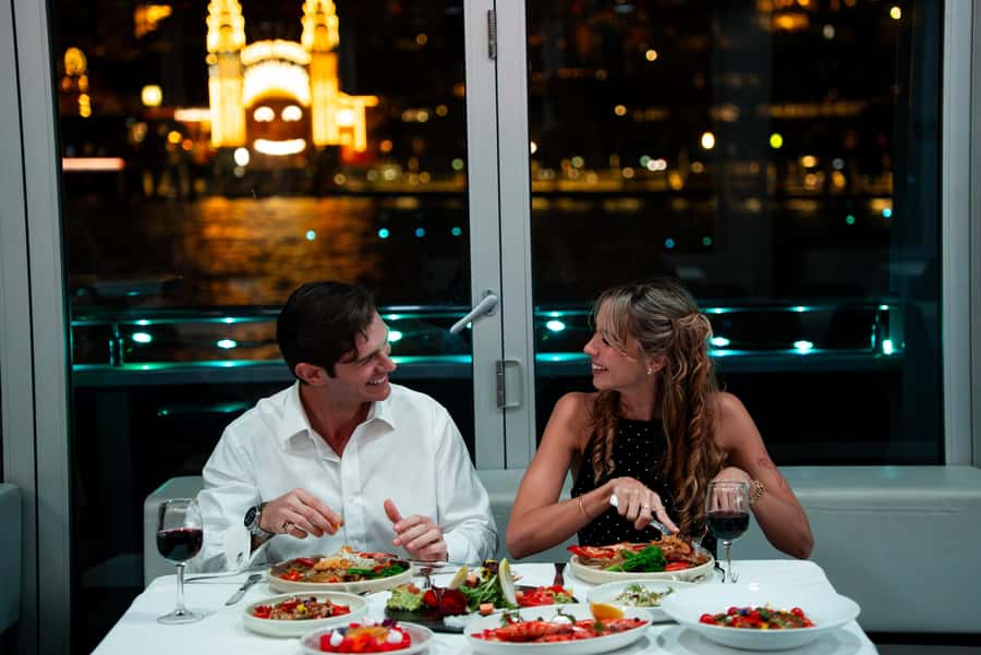 Sydney Harbour: Glass Boat Signature Dinner Cruise - What the glass boat gives you