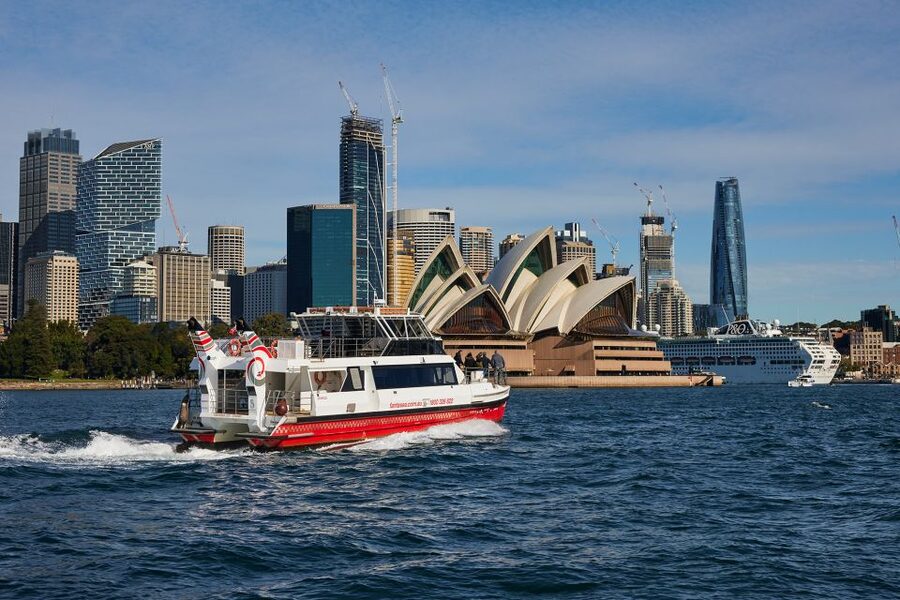 Sydney Harbour Sightseeing Cruise from Circular Quay - Garden Island and Fort Denison