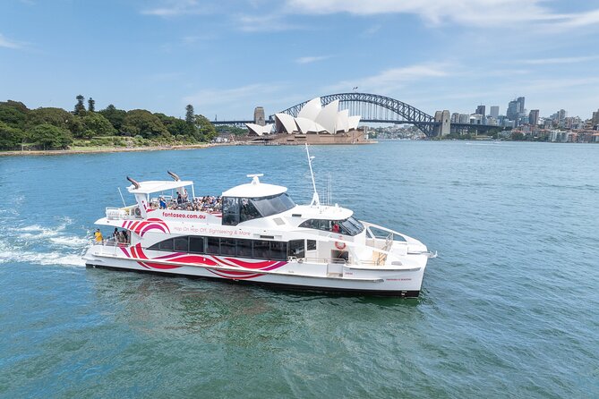 Sydney Harbour Sightseeing Highlights Cruise - The Opera House and Harbour Bridge from the water