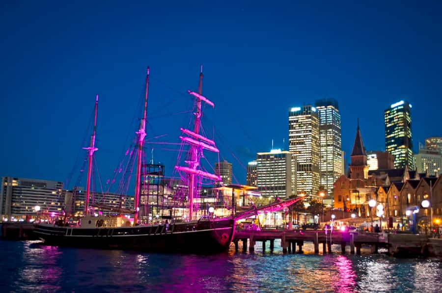 Sydney Harbour: Tall Ship Vivid Dinner Cruise - Choosing Between the Soren Larsen and Southern Swan