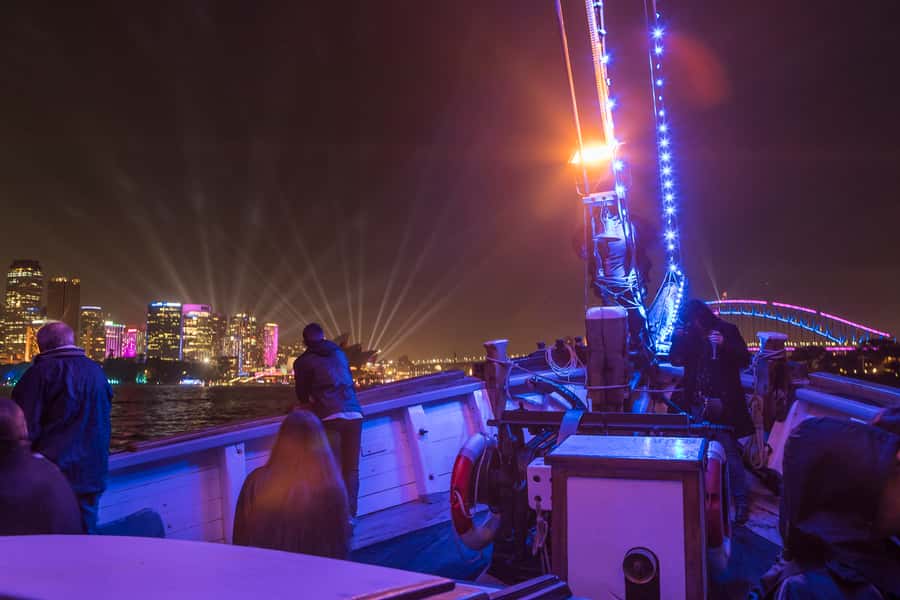 Sydney Harbour: Tall Ship Vivid Dinner Cruise - The 90-Minute Route Around Sydney Harbour