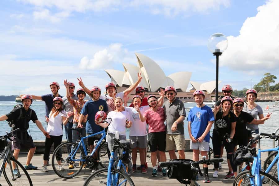 Sydney Highlights 2.5-Hour Bike Tour - Key points at a glance