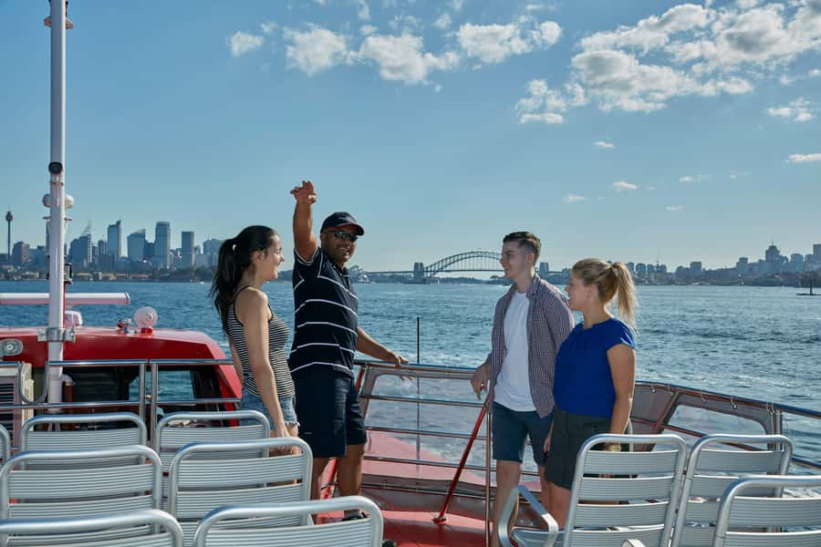 Sydney: Hop-on Hop-off Harbour Cruise with Commentary - Watsons Bay: seafood, cliffs, and a short coastal walk