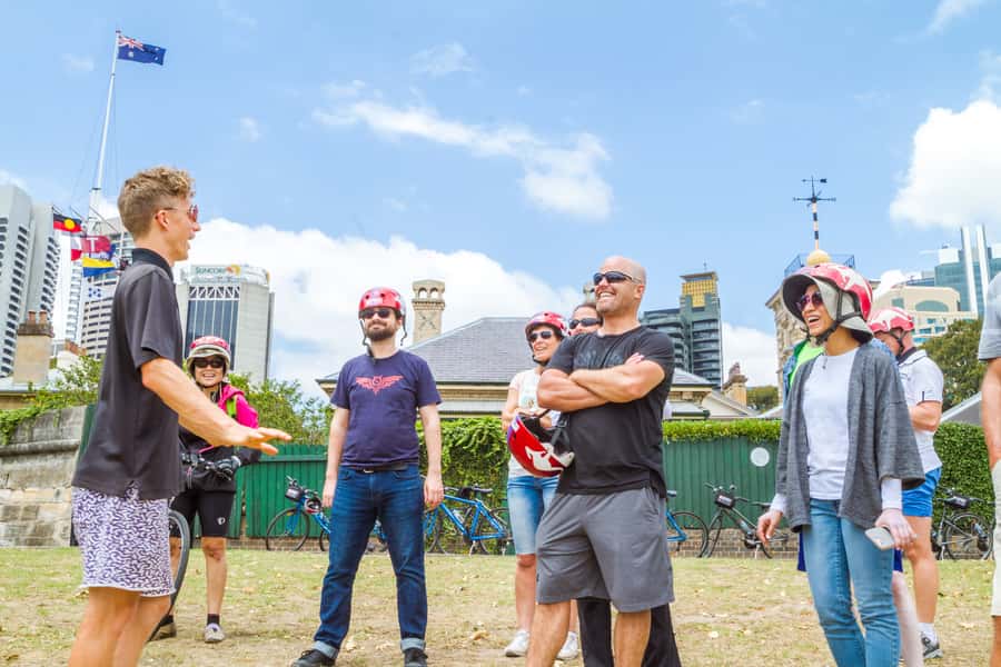 Sydney: Iconic Sights 4-Hour Bike Tour - Royal Botanic Gardens and Hyde Park at a slower pace