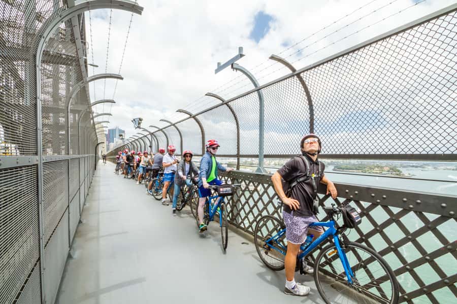Sydney: Iconic Sights 4-Hour Bike Tour - The halfway pub stop