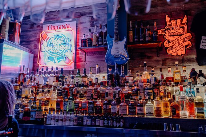 Sydney's Secret Bars Nightlife Tour - Thursday: The Rocks, Circular Quay and the harbor icons