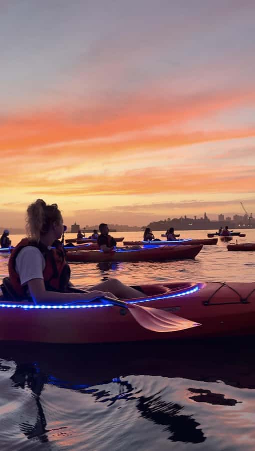 Sydney: Sunrise Kayak, Opera House & Under Harbour Bridge - Paddling Sydney Harbour at first light