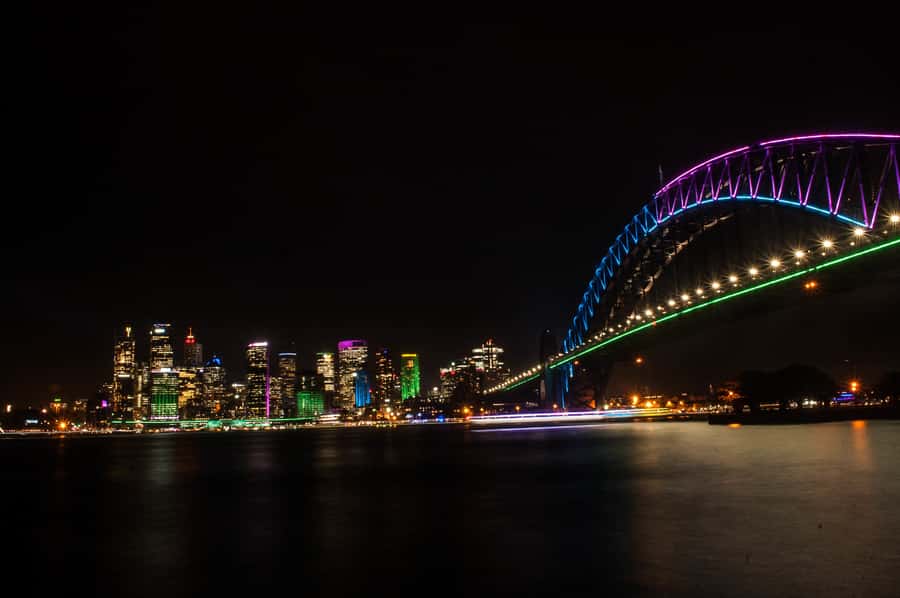 Sydney: Vivid Festival of Light Harbor Cruise with Dinner - Indoor comfort versus outdoor photographs