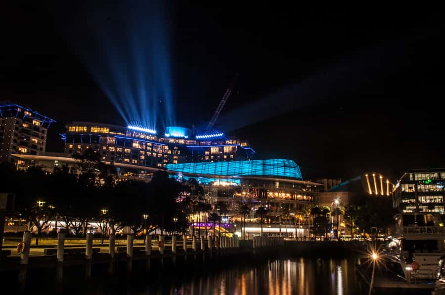 Sydney: Vivid Festival of Light Harbor Cruise with Dinner - The 90-minute route and its timing