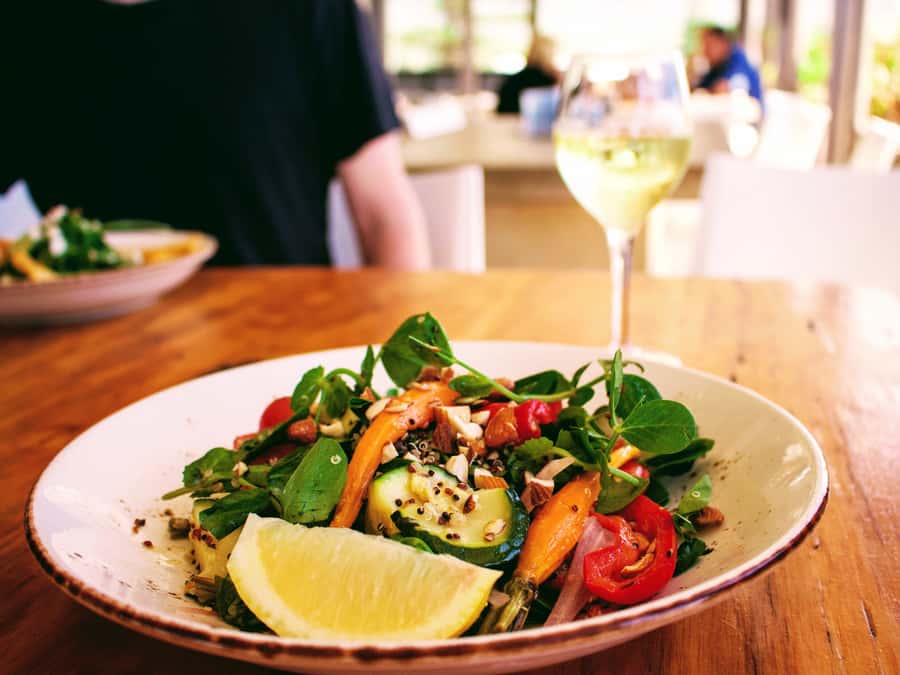 Sydney: Wildlife, Waterfalls and Wine Small Group Tour - 7:30 AM: an easy start at Circular Quay