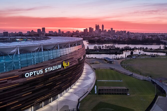 The Optus Stadium Tour - The Victory Lounge and the best field views