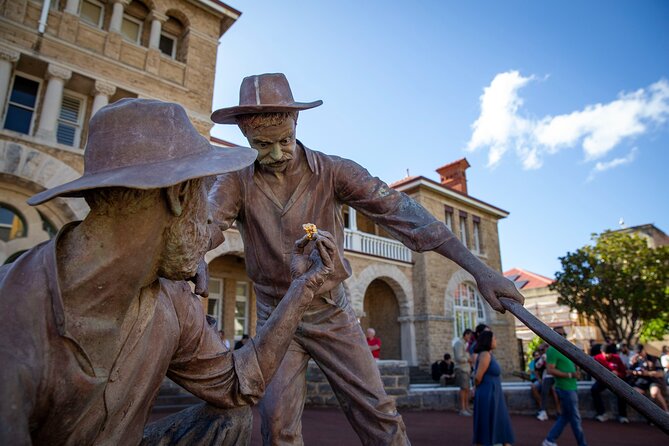 The Perth Mint Gold Tour - Handling more than $700,000 in bullion
