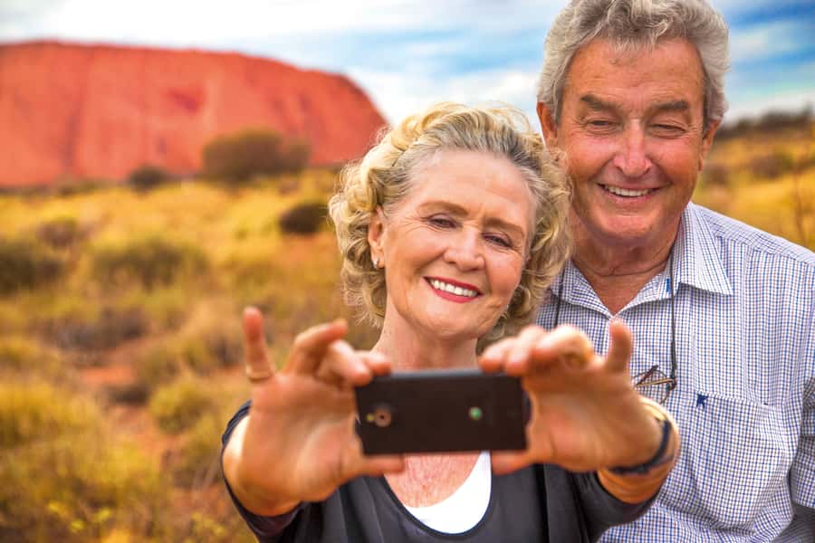 Uluru 1.5-Hour Sunset Tour with Sparkling Wine & Cheeseboard - How Crowds Affect the Experience