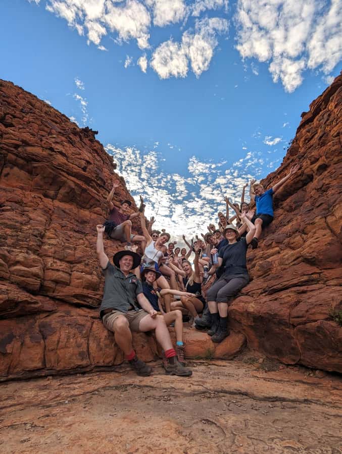 Uluru: 4-Day Rock to Rock Adventure Tour - Guides, group spirit, and food