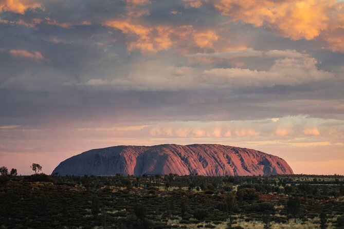 Uluru (Ayers Rock) Sunset + Outback Barbecue Dinner & Star Talk - Five things to know before booking
