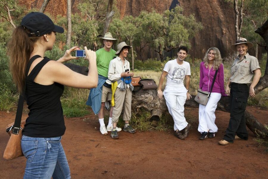 Uluru: Guided Trek of Uluru's Base in a Small Group - Mala Walk and Kantju Gorge