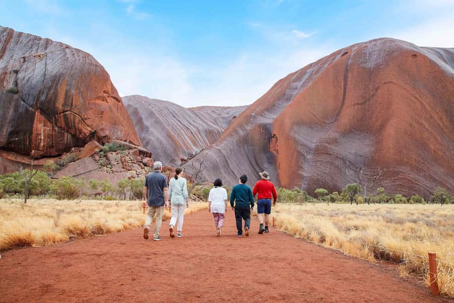 Uluru: Guided Walking Tour at Sunrise with Light Breakfast - Key points to know before you book