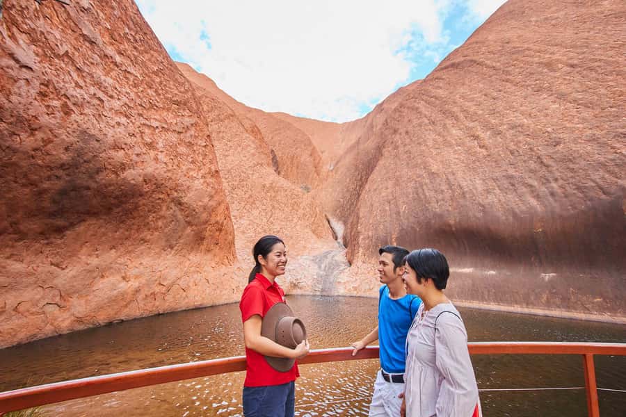 Uluru: Sacred Sites & Sunset Tour with Wine & Cheeseboard - Key points to know before you book