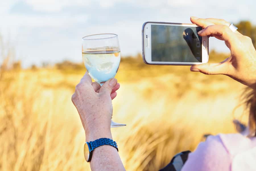 Uluru: Sacred Sites & Sunset Tour with Wine & Cheeseboard - Sunset, sparkling wine, and the cheeseboard