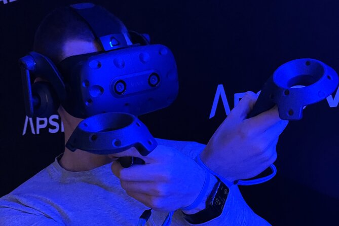 Virtual Reality Escape Room or Arcade Games at Apsis VR - Arriving at 10 Queen Street