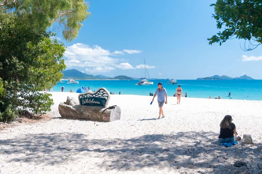 Whitsundays: 2 days 1 night Sailing, Snorkeling, Whitehaven - Two days on Habibi, at a glance
