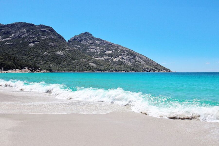 Wineglass Bay & Freycinet National Park Day Trip from Hobart - Guides make or break a long day